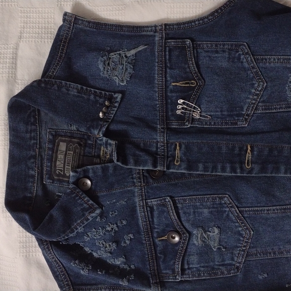 21Men Los Angelos Jackets & Blazers - Fashion distressed jean crop vest